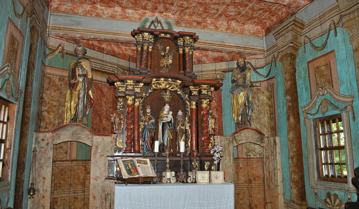Zaujímavosti / Rudňanský drevený kostolík Svätého Štefana - foto