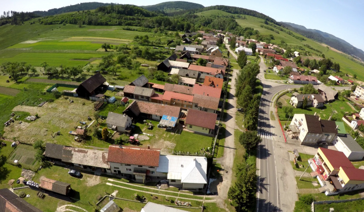 Zábery na obec leto 2023