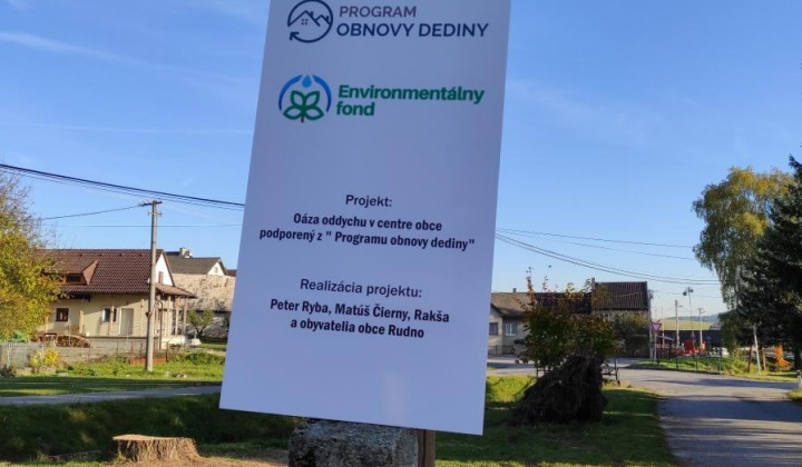 Zaujímavosti / Oddychová zóna v strede obce - foto